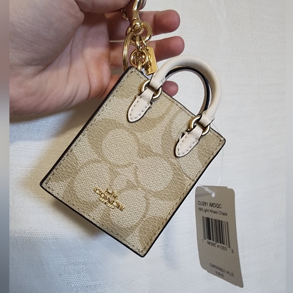 ✨️NWT✨️ Coach Winner's Choice Bag Charm - Picture 9 of 13